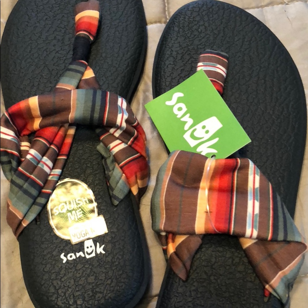 Brand new Sanuk Sandals Yoga mat foot bed